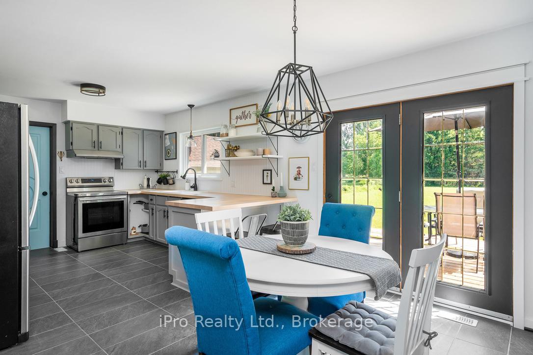 Photo 11 of 211 Dominion Drive, Clearview, Stayner — HOMEH