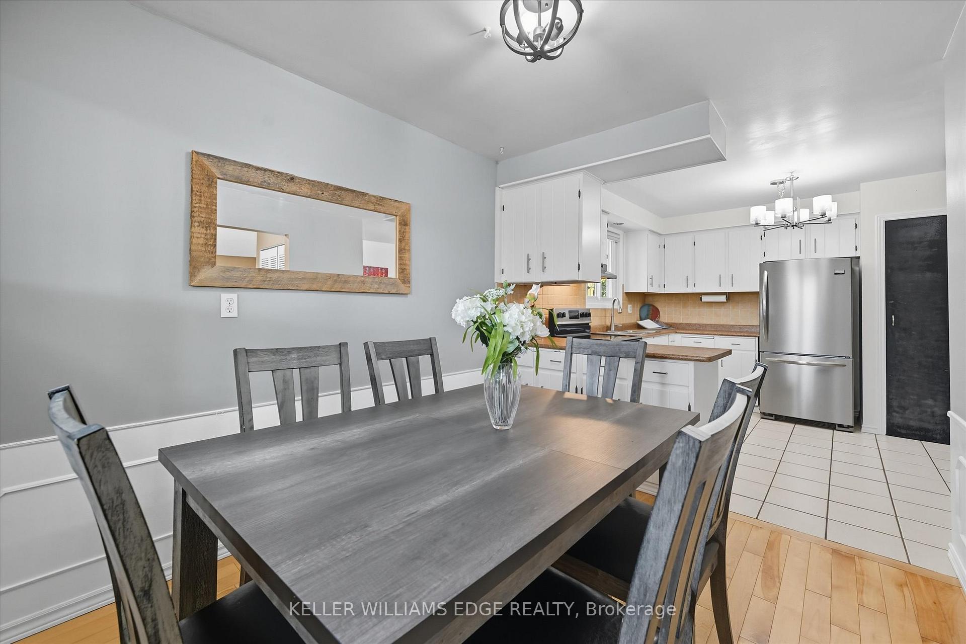 Photo 3 of 78 Gardiner Drive, Hamilton, Gilkson — HOMEH