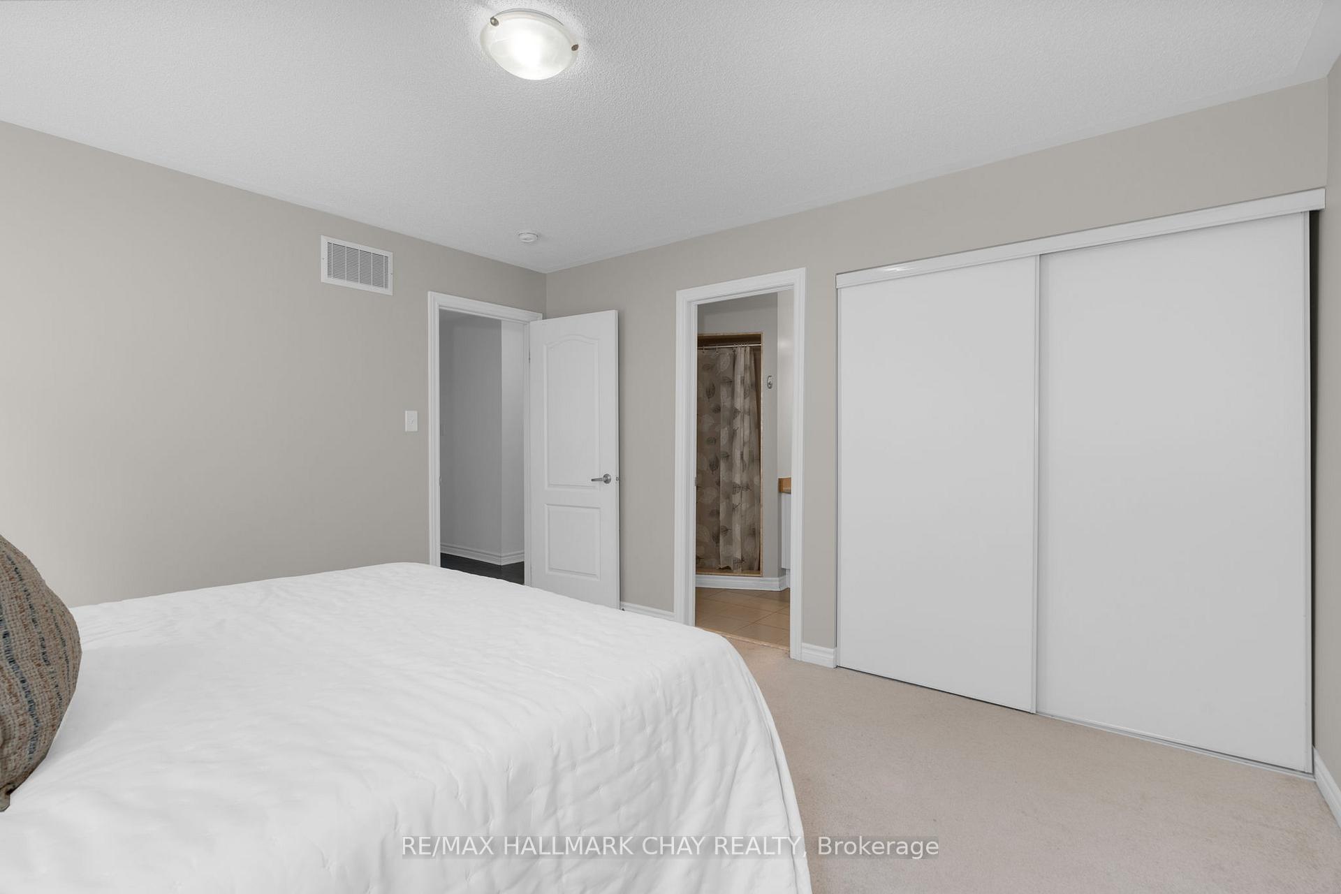 Photo 10 of 283 Regina Street, Clearview, Stayner — HOMEH