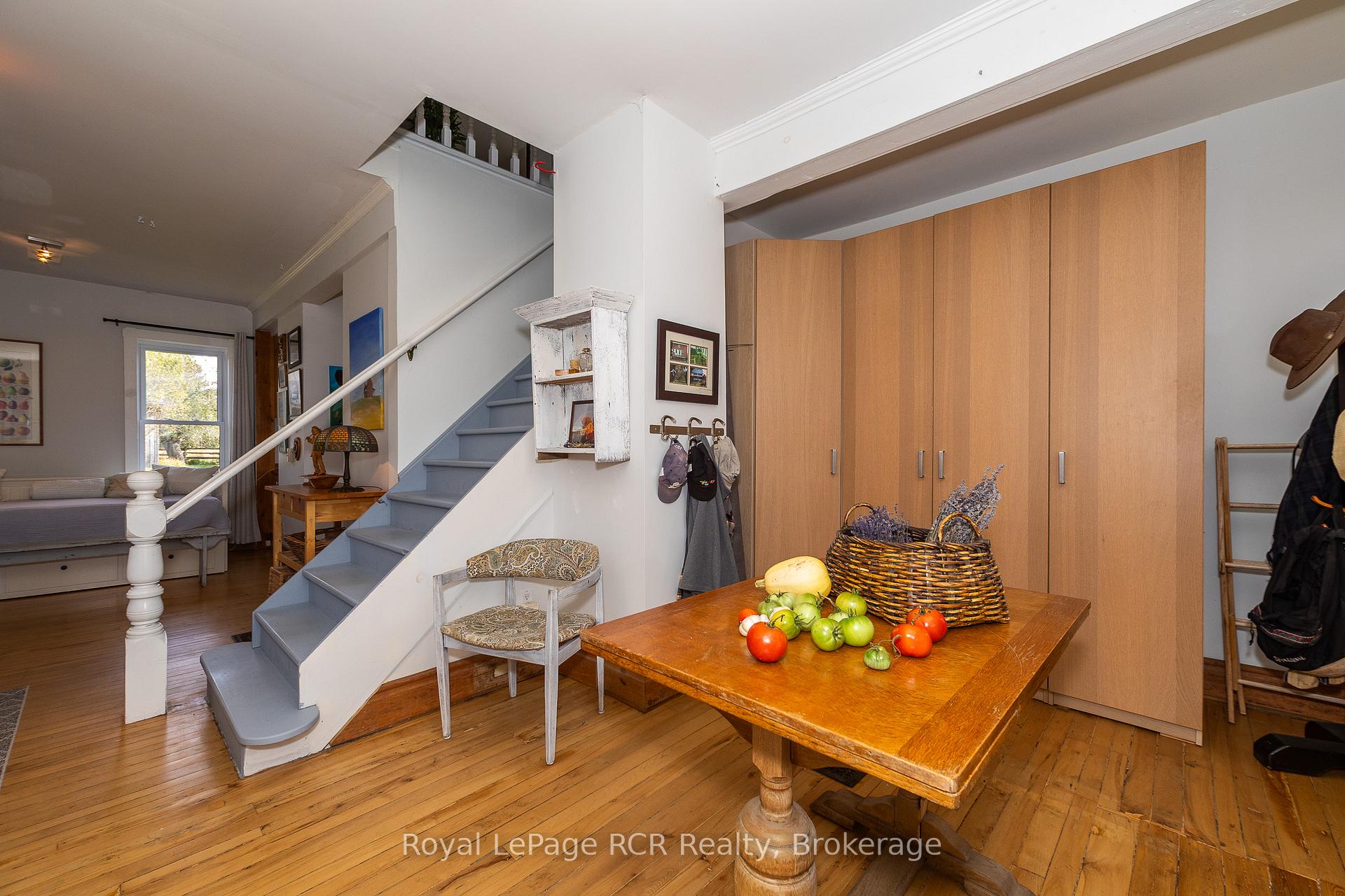 Photo 9 of 264384 Southgate Rd 26, Southgate — HOMEH