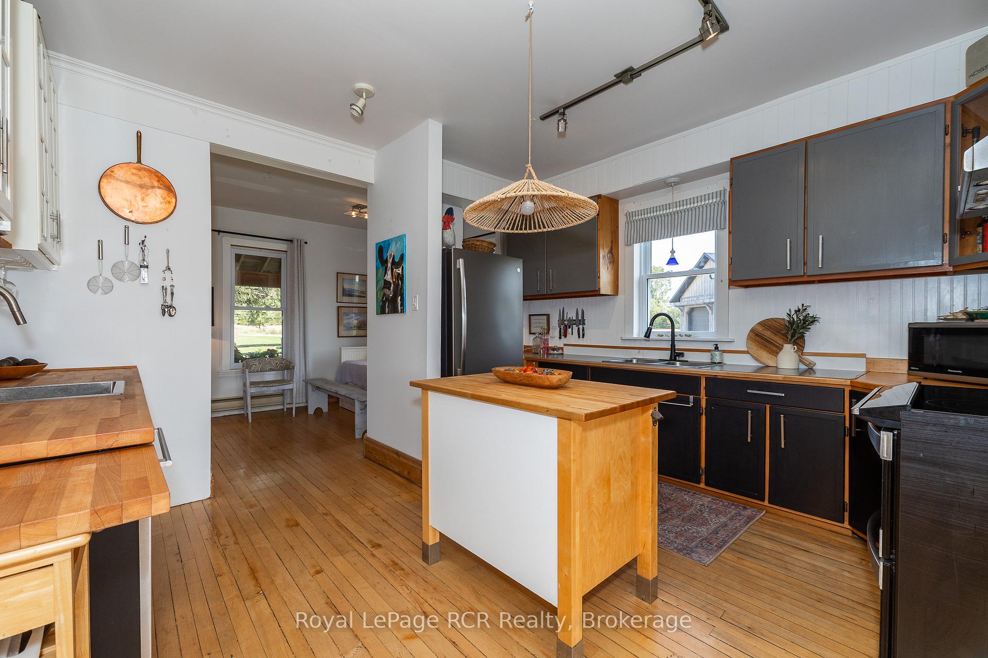 Photo 36 of 264384 Southgate Rd 26, Southgate — HOMEH