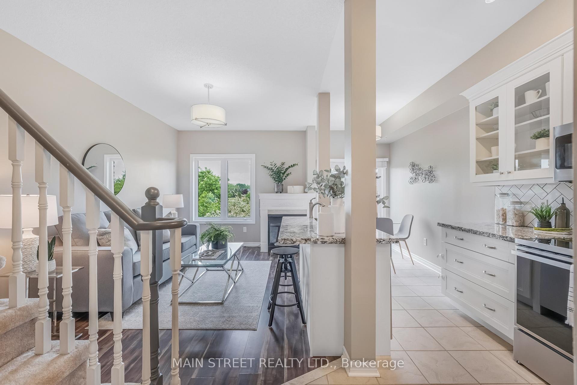 Photo 7 of 32 Arch Brown Court, Barrie, East Bayfield — HOMEH