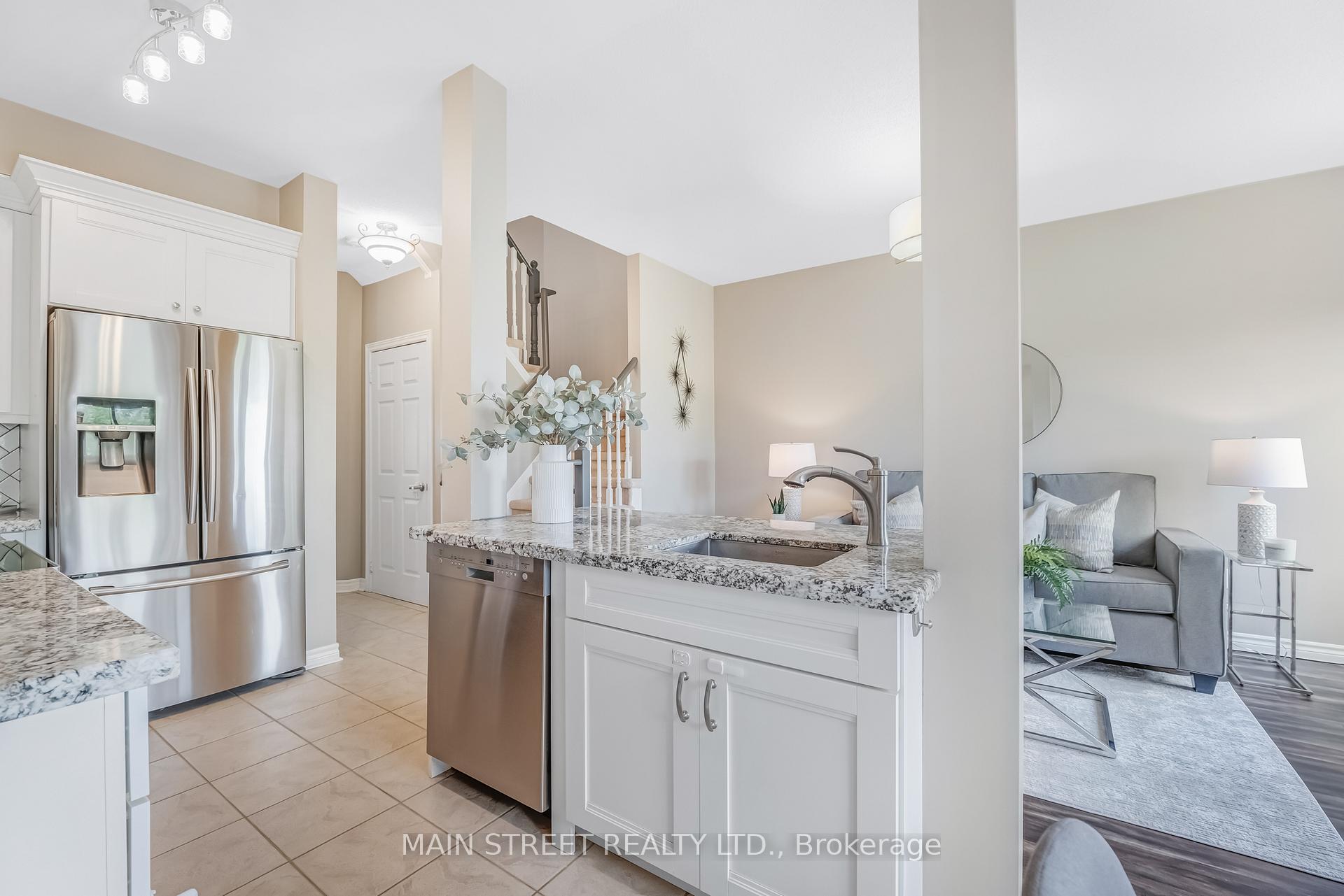 Photo 6 of 32 Arch Brown Court, Barrie, East Bayfield — HOMEH
