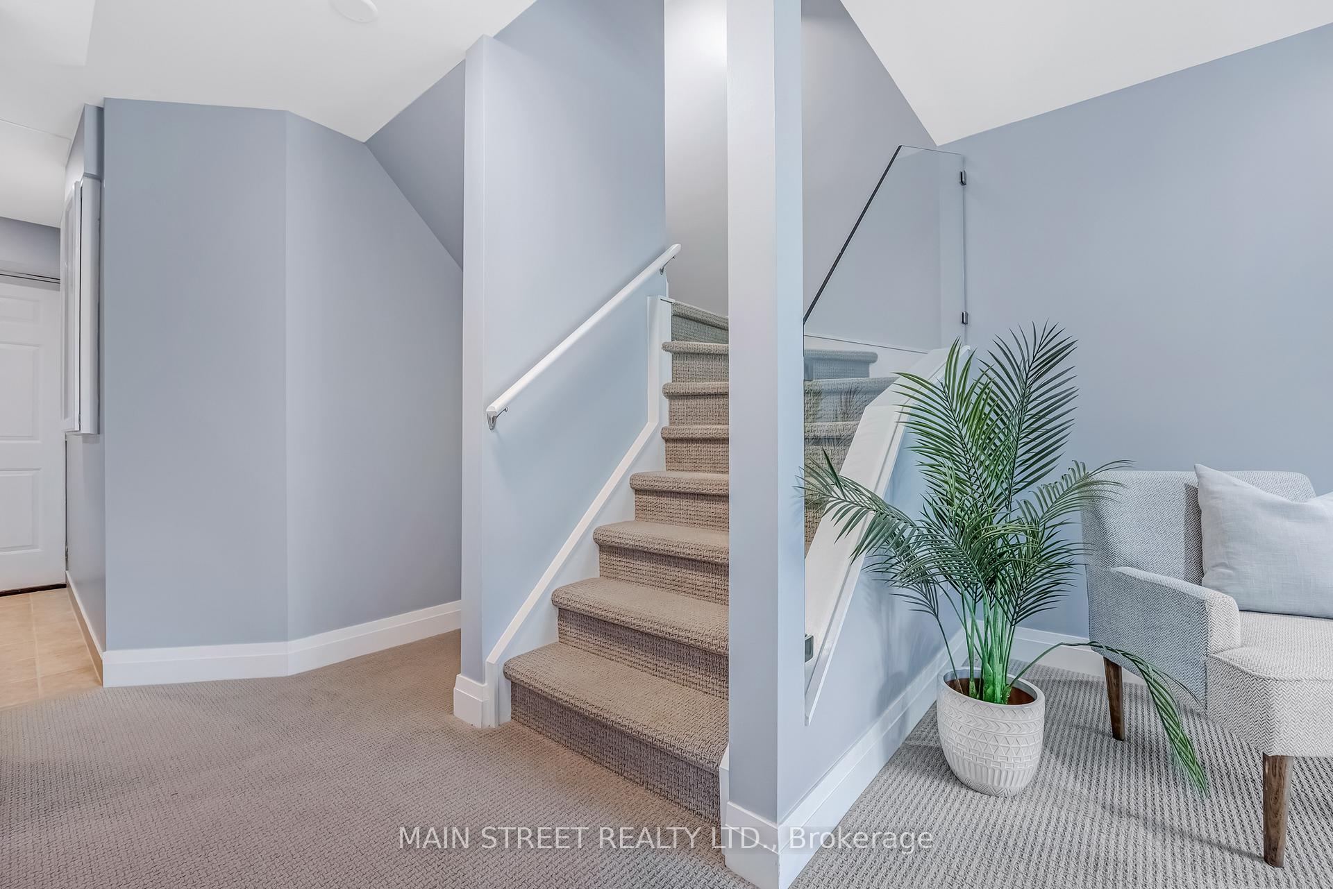 Photo 27 of 32 Arch Brown Court, Barrie, East Bayfield — HOMEH