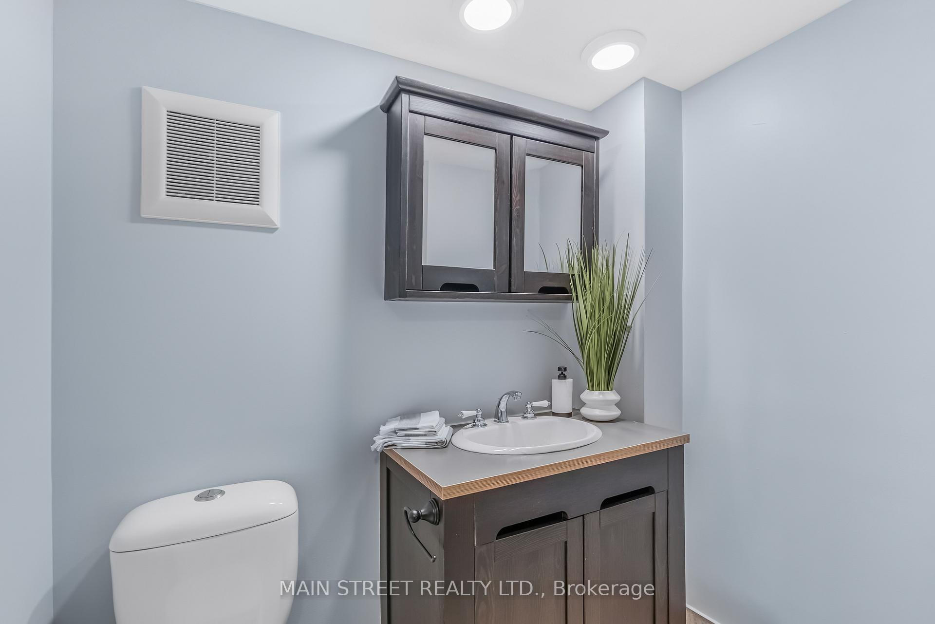 Photo 31 of 32 Arch Brown Court, Barrie, East Bayfield — HOMEH