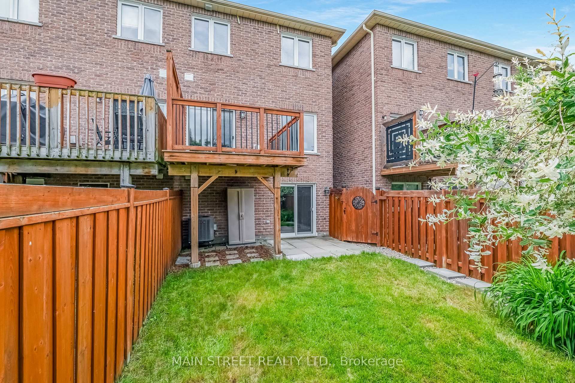 Photo 41 of 32 Arch Brown Court, Barrie, East Bayfield — HOMEH