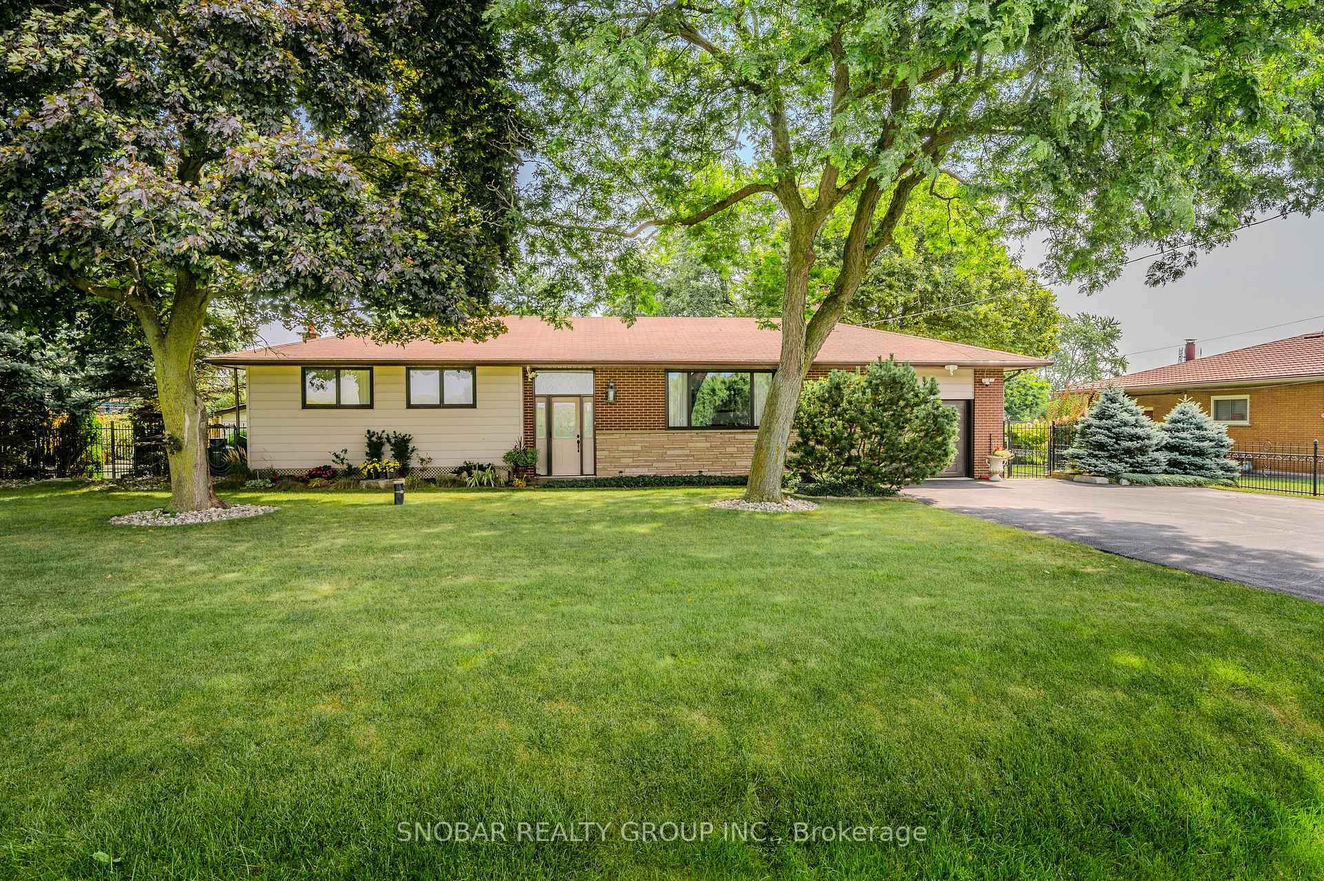 Photo 9 of 254 Sydenham Road, Hamilton, Dundas — HOMEH