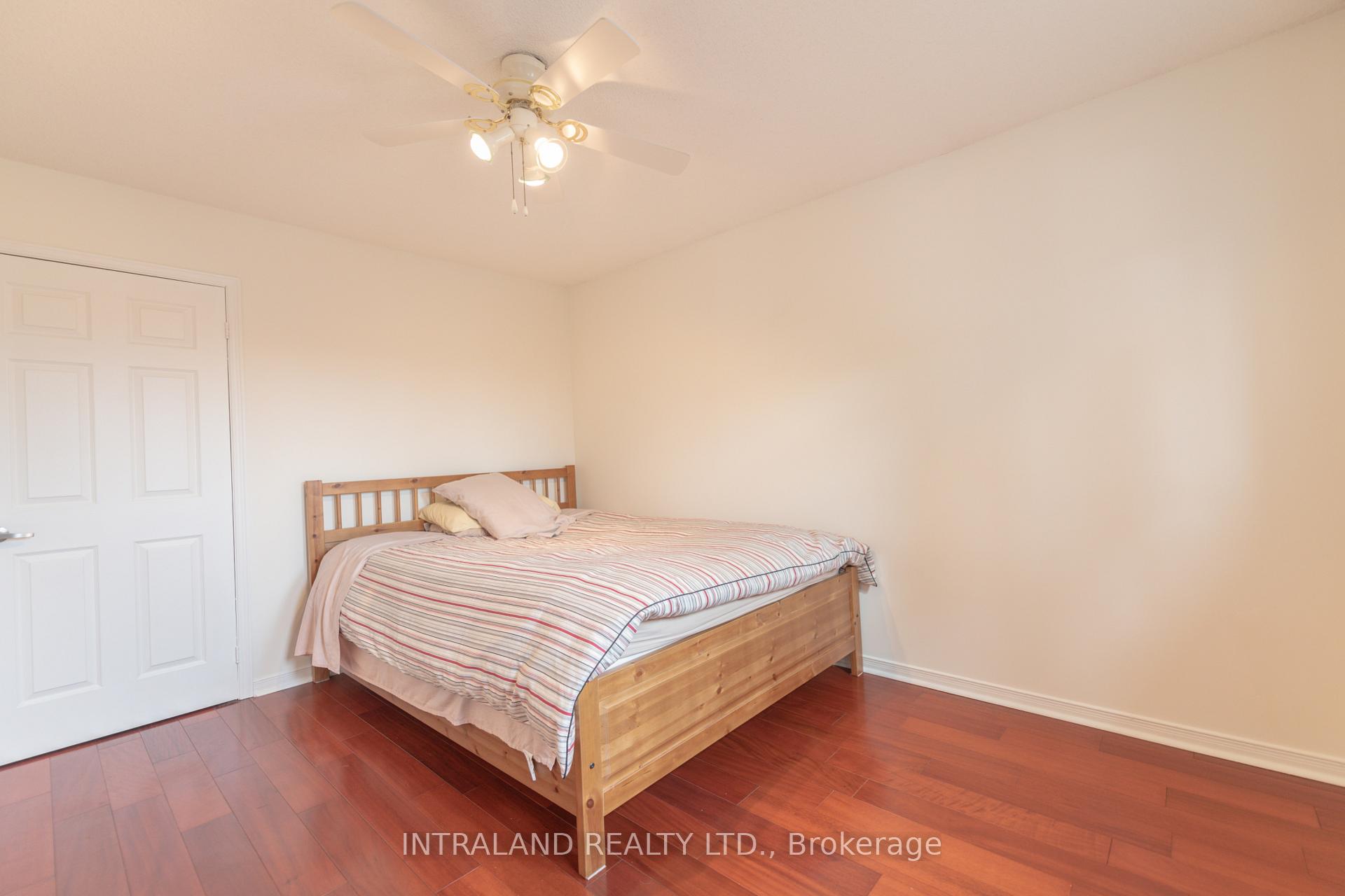Photo 18 of 81 Major Wm Sharpe Drive, Brampton, Northwood Park — HOMEH
