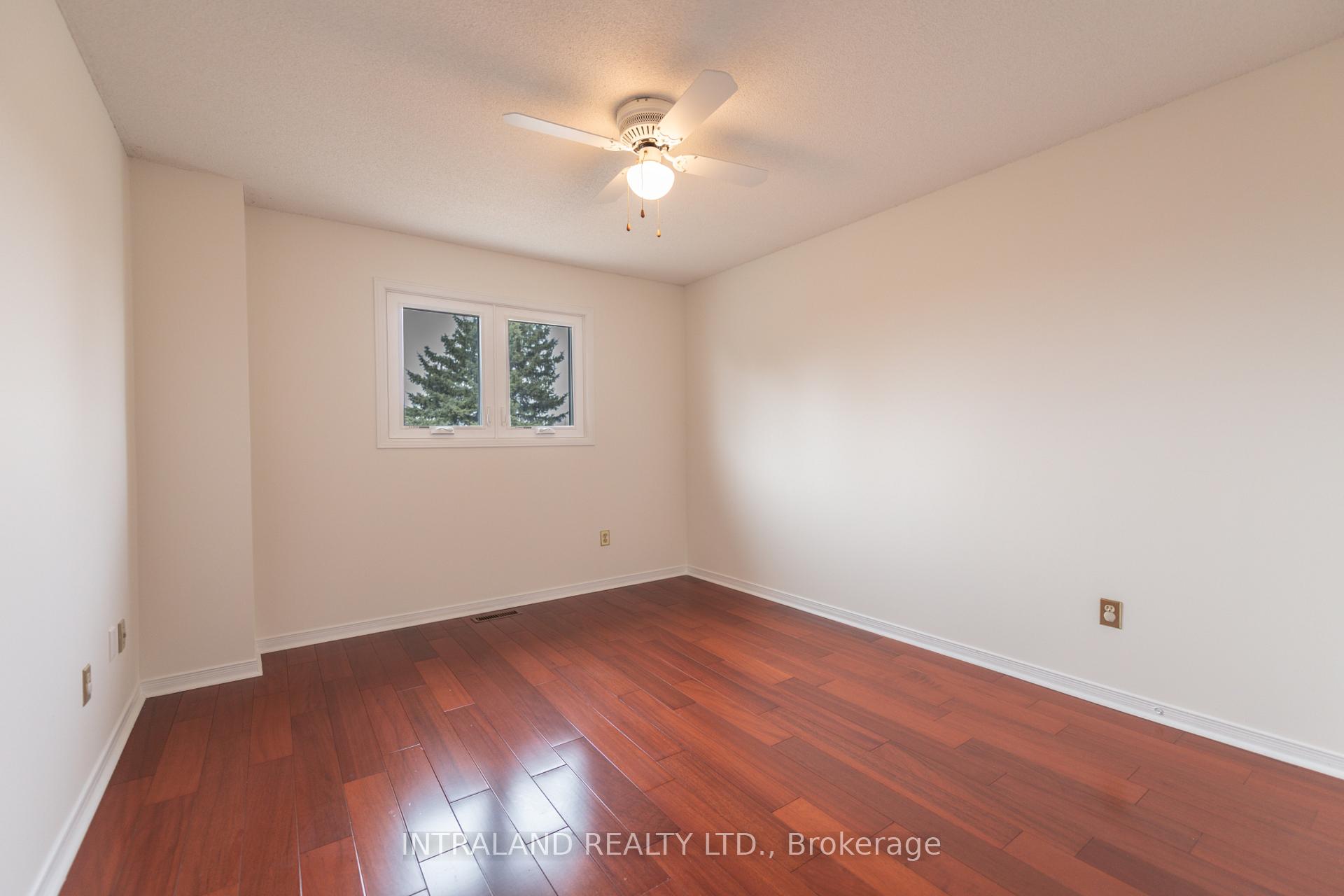 Photo 20 of 81 Major Wm Sharpe Drive, Brampton, Northwood Park — HOMEH