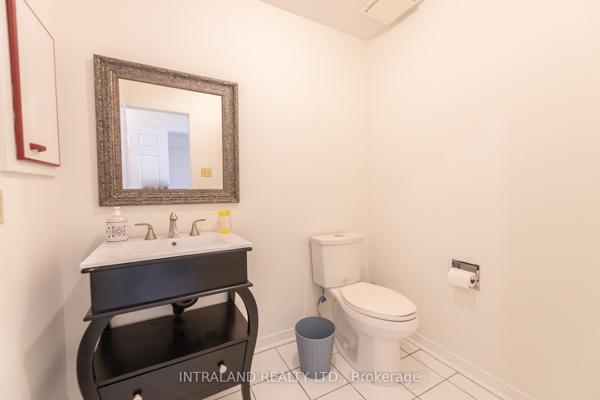 Photo 16 of 81 Major Wm Sharpe Drive, Brampton, Northwood Park — HOMEH