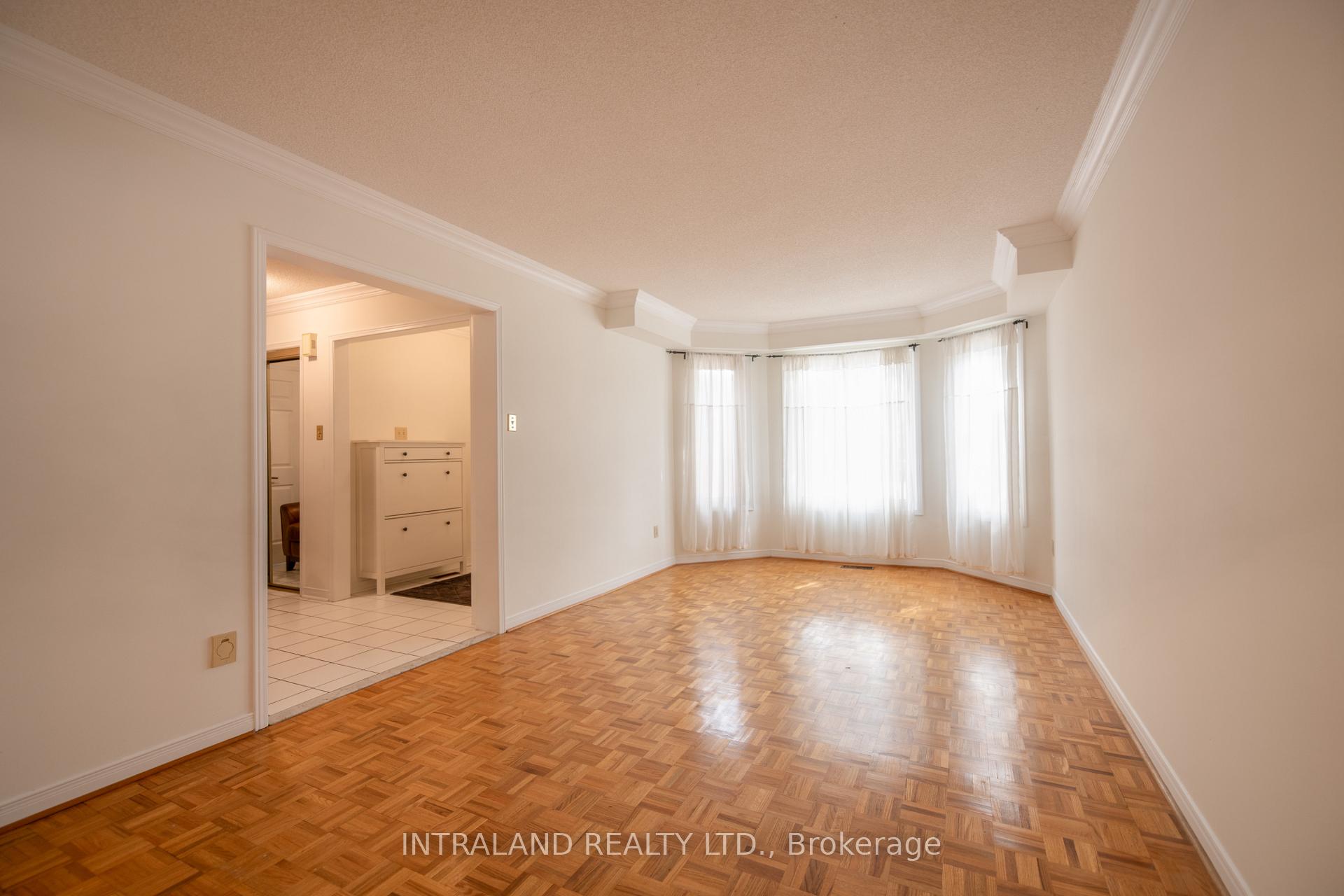 Photo 28 of 81 Major Wm Sharpe Drive, Brampton, Northwood Park — HOMEH