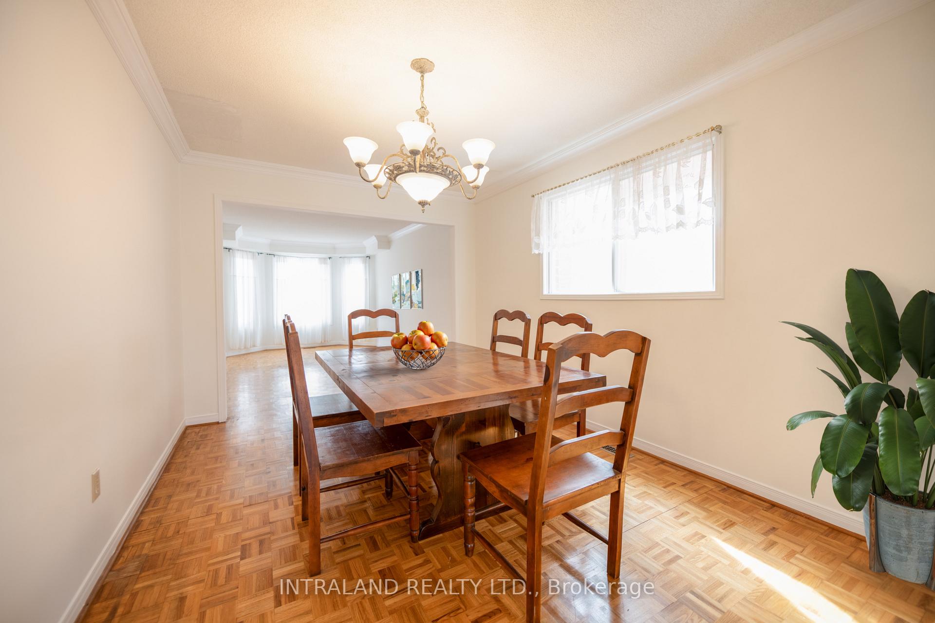 Photo 30 of 81 Major Wm Sharpe Drive, Brampton, Northwood Park — HOMEH