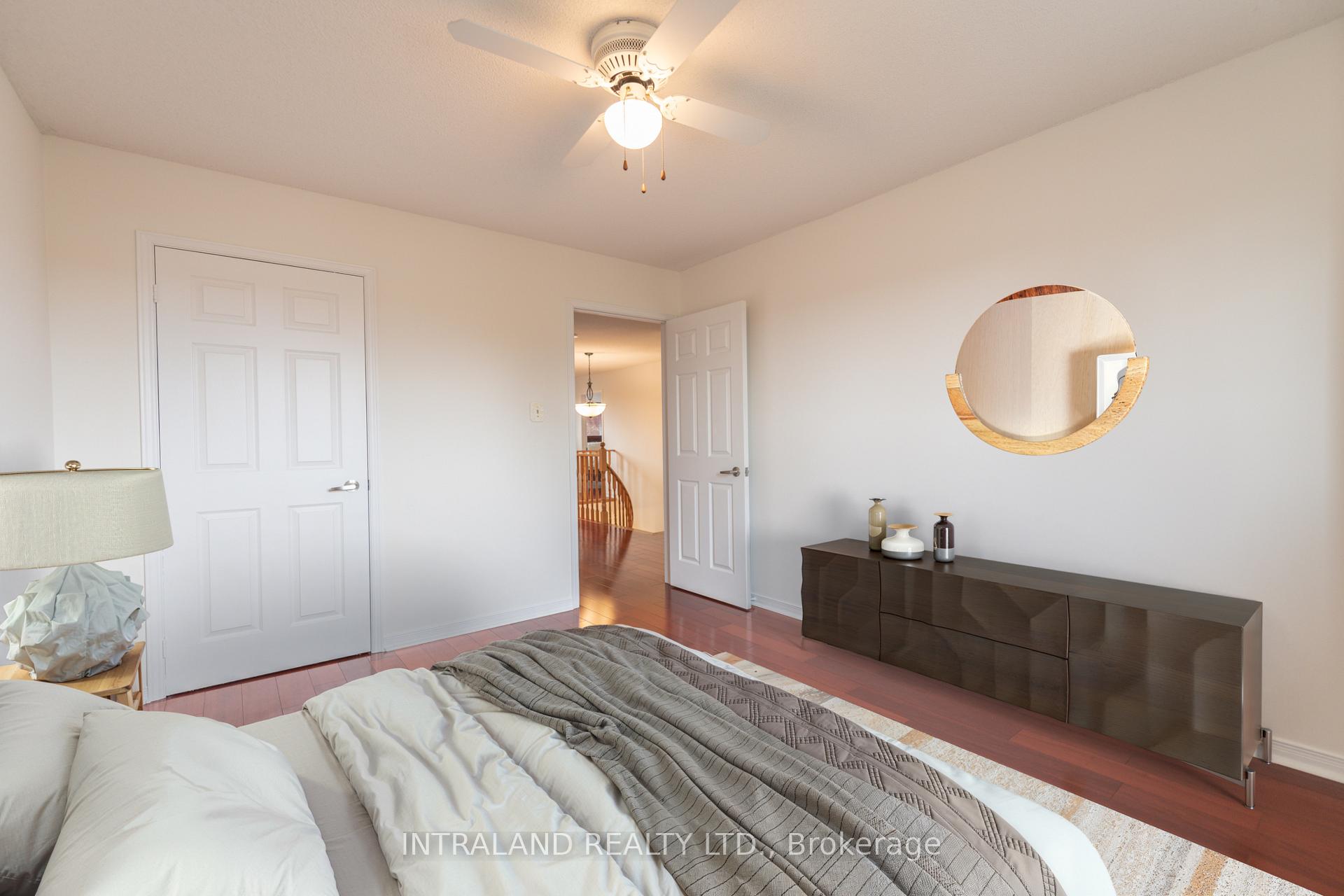 Photo 35 of 81 Major Wm Sharpe Drive, Brampton, Northwood Park — HOMEH