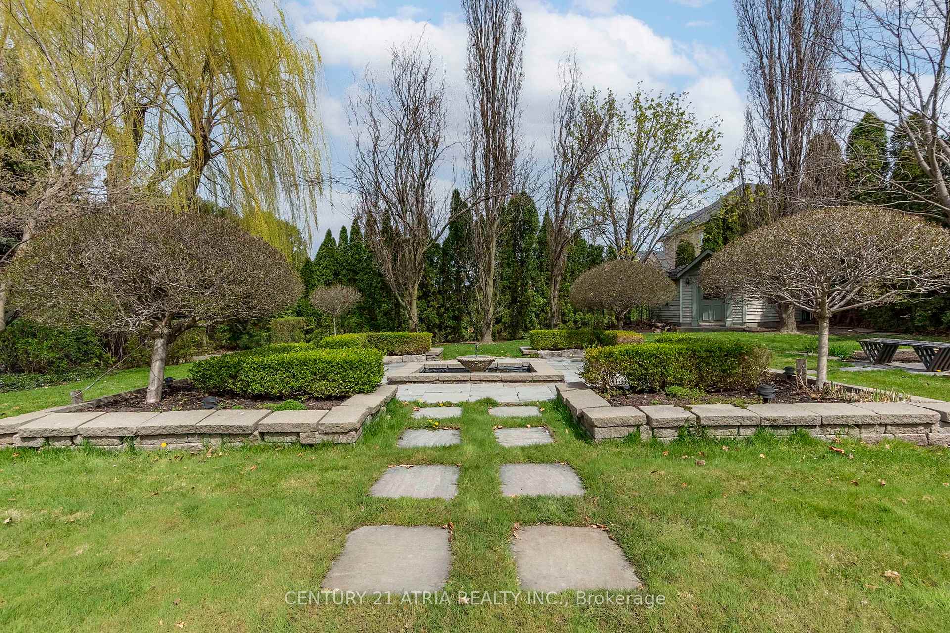 Photo 35 of 56 Delia Place, Vaughan, Islington Woods — HOMEH