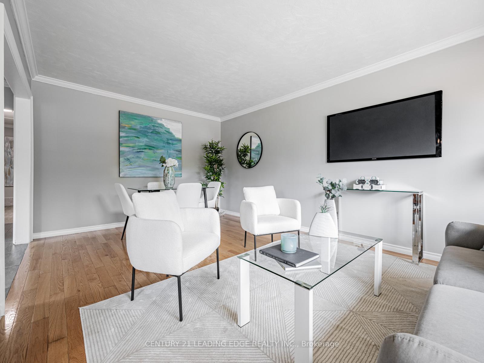 Photo 3 of 130 Cabot Street, Oshawa, Vanier — HOMEH