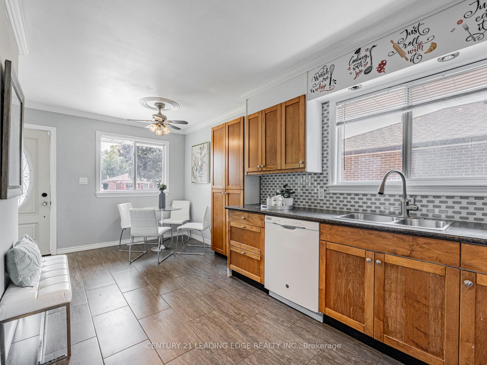 Photo 9 of 130 Cabot Street, Oshawa, Vanier — HOMEH
