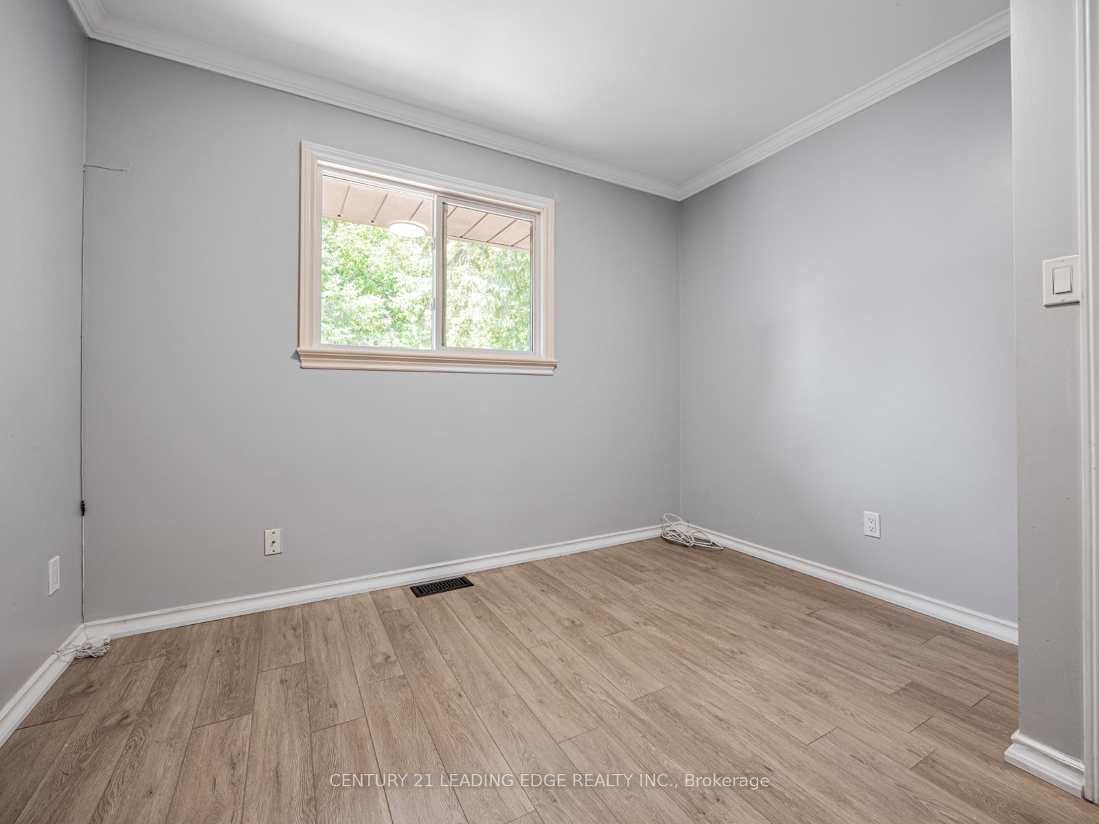 Photo 12 of 130 Cabot Street, Oshawa, Vanier — HOMEH