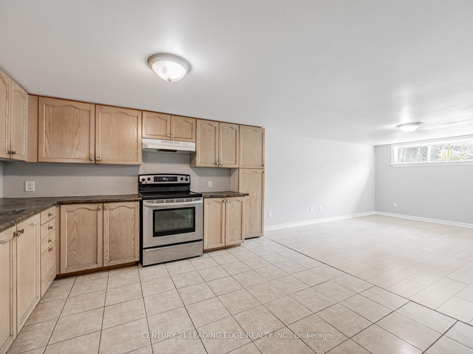 Photo 16 of 130 Cabot Street, Oshawa, Vanier — HOMEH