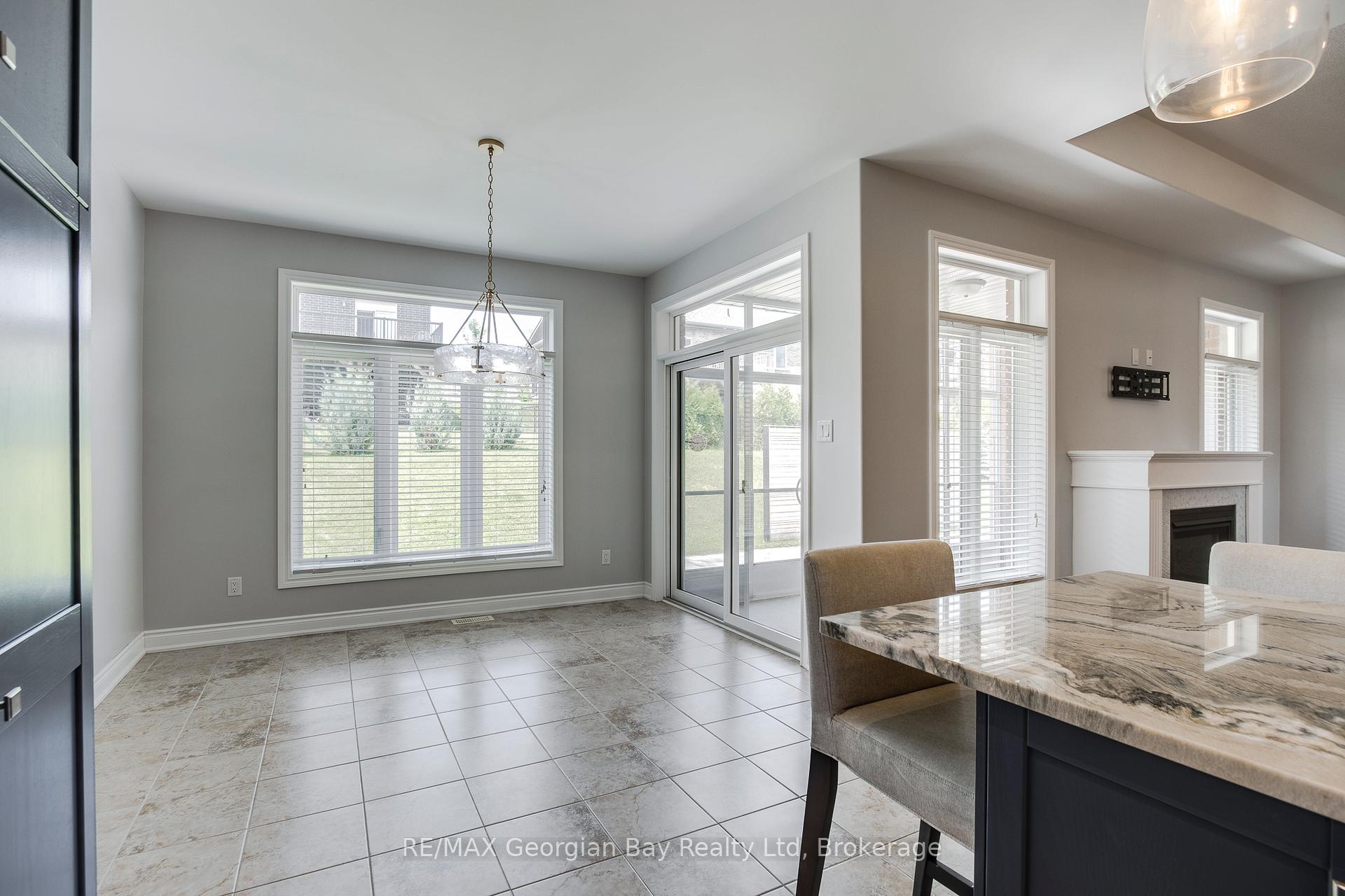Photo 4 of 426 Russ Howard Drive, Midland — HOMEH