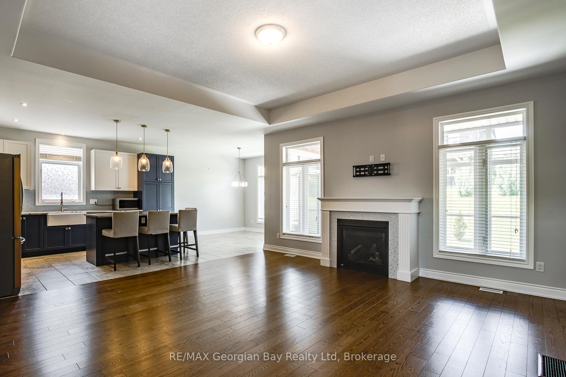 Photo 10 of 426 Russ Howard Drive, Midland — HOMEH