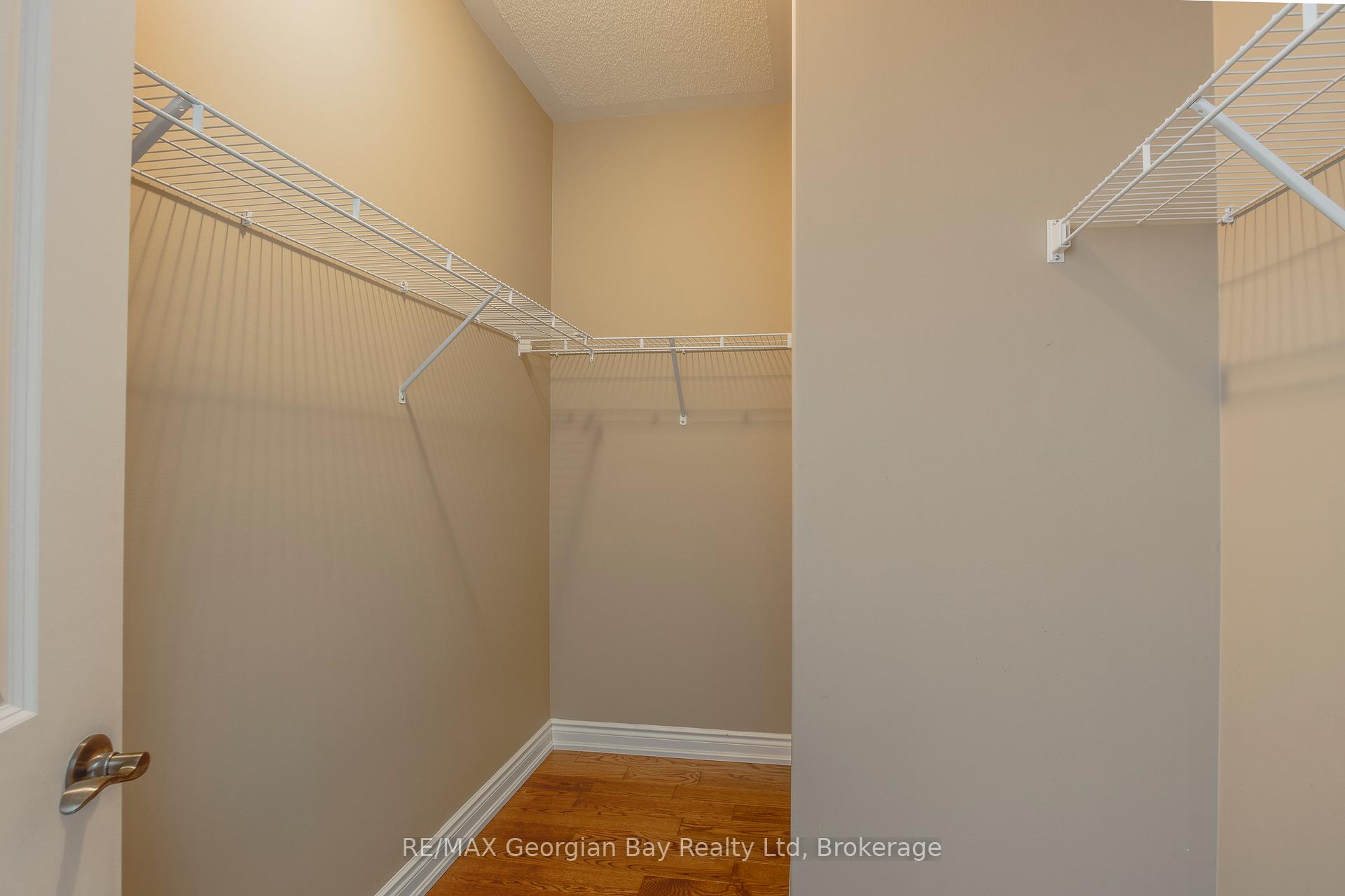 Photo 16 of 426 Russ Howard Drive, Midland — HOMEH