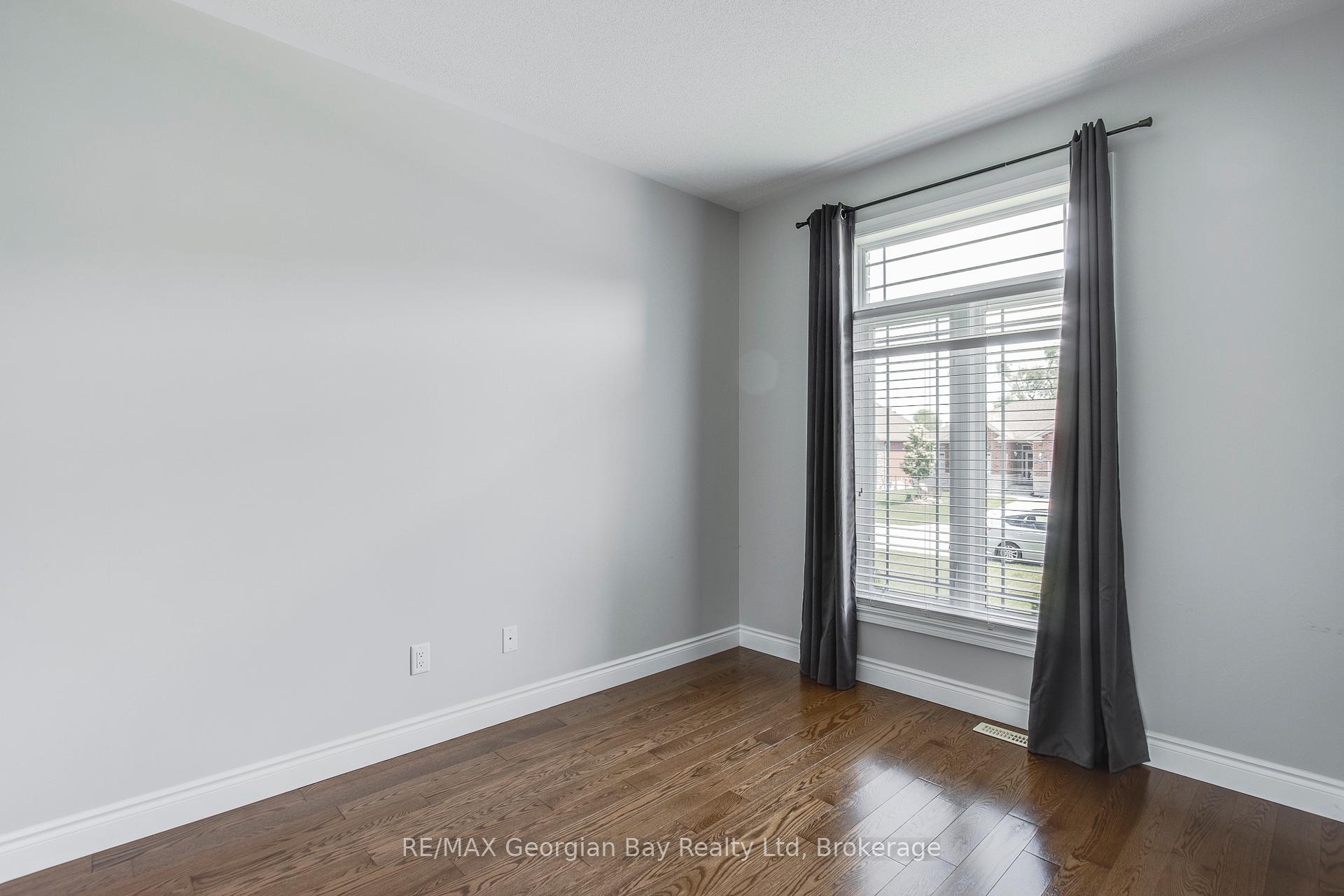 Photo 21 of 426 Russ Howard Drive, Midland — HOMEH
