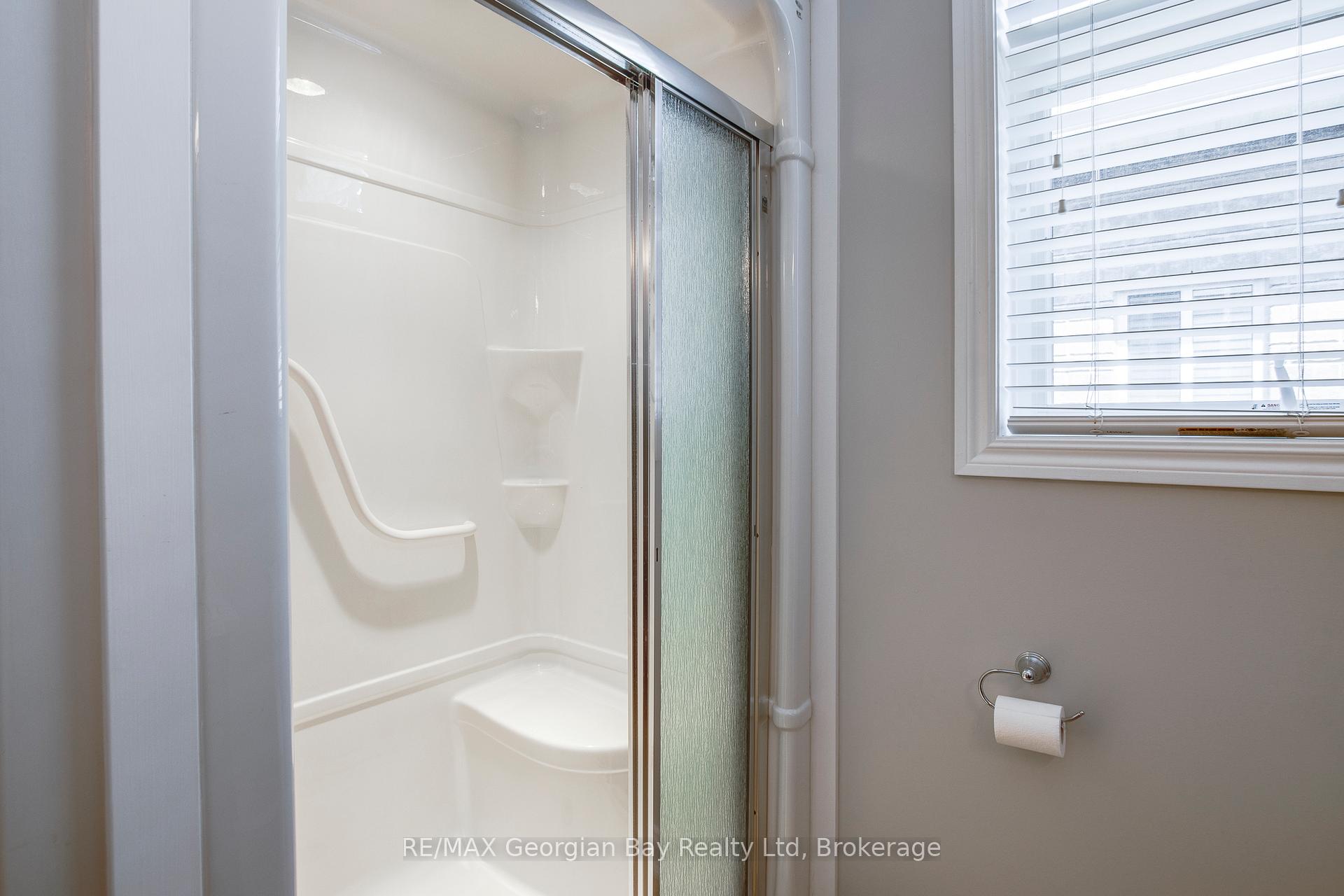 Photo 26 of 426 Russ Howard Drive, Midland — HOMEH