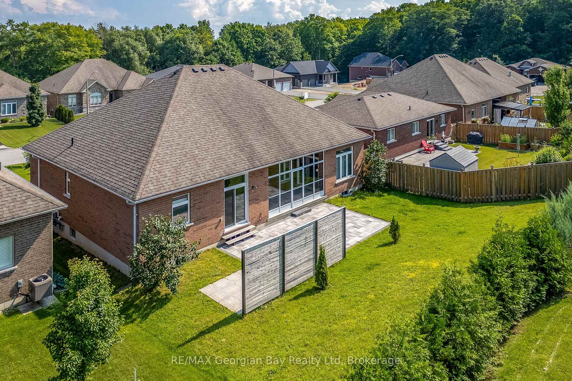 Photo 32 of 426 Russ Howard Drive, Midland — HOMEH