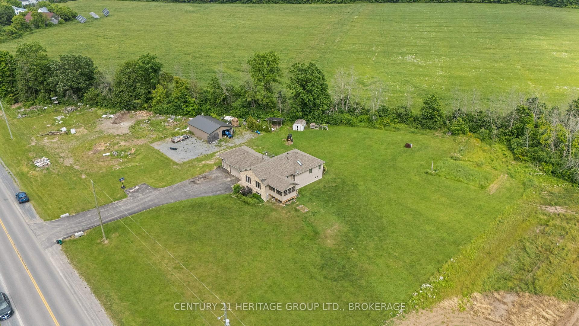 Photo 2 of 3414 Wilton Road, Frontenac, Frontenac South — HOMEH