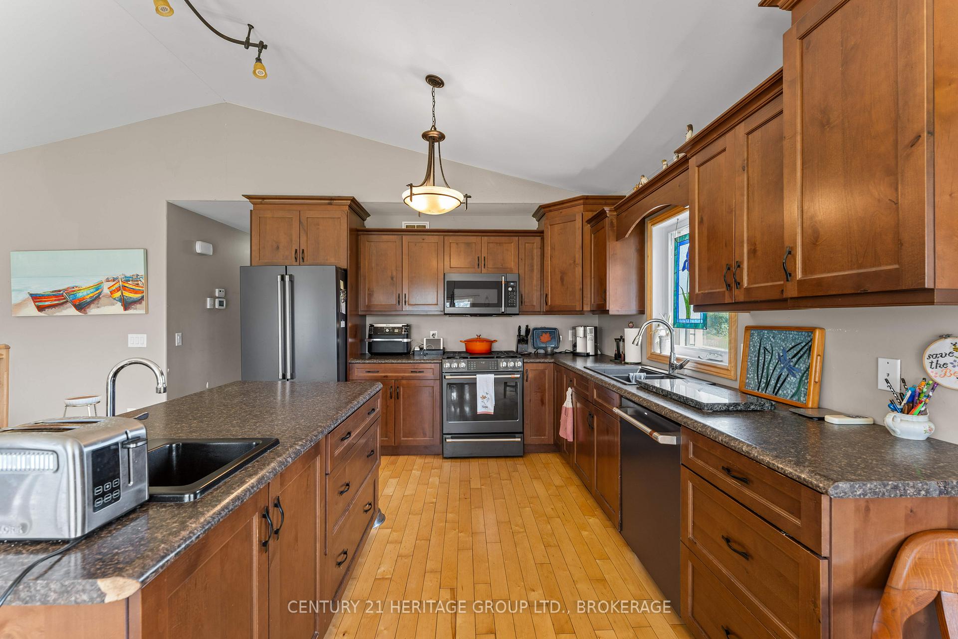 Photo 5 of 3414 Wilton Road, Frontenac, Frontenac South — HOMEH