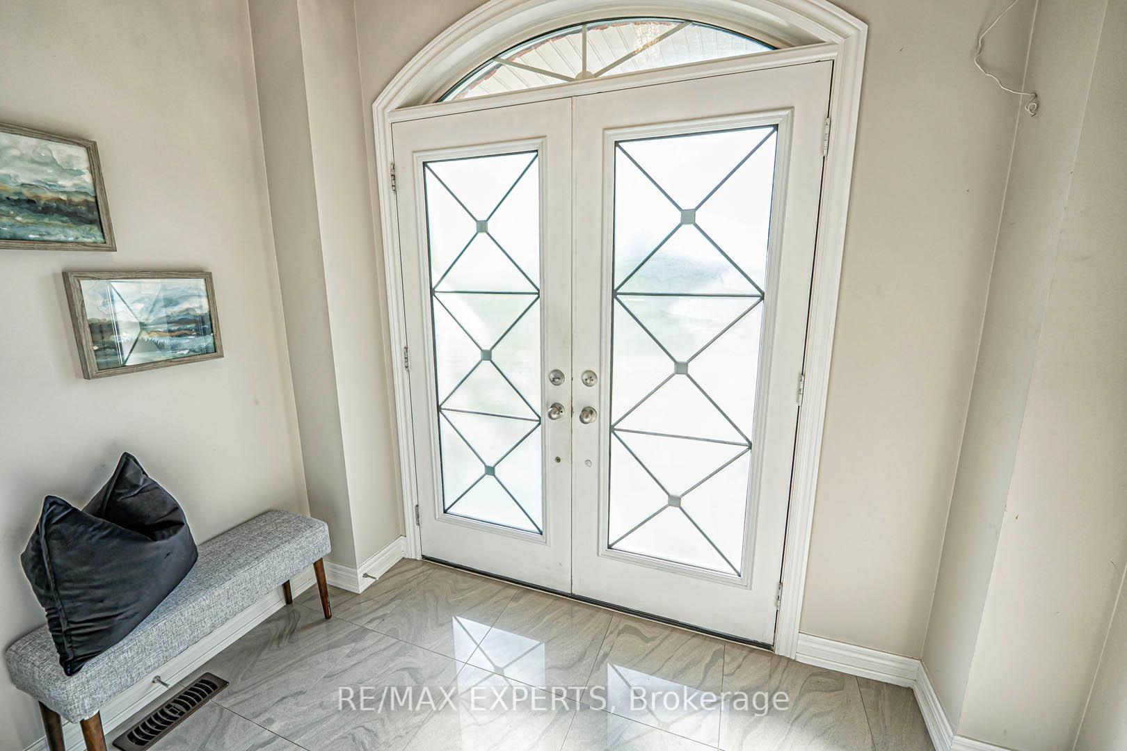 Photo 3 of 34 Wellman Crescent, Caledon, Rural Caledon — HOMEH