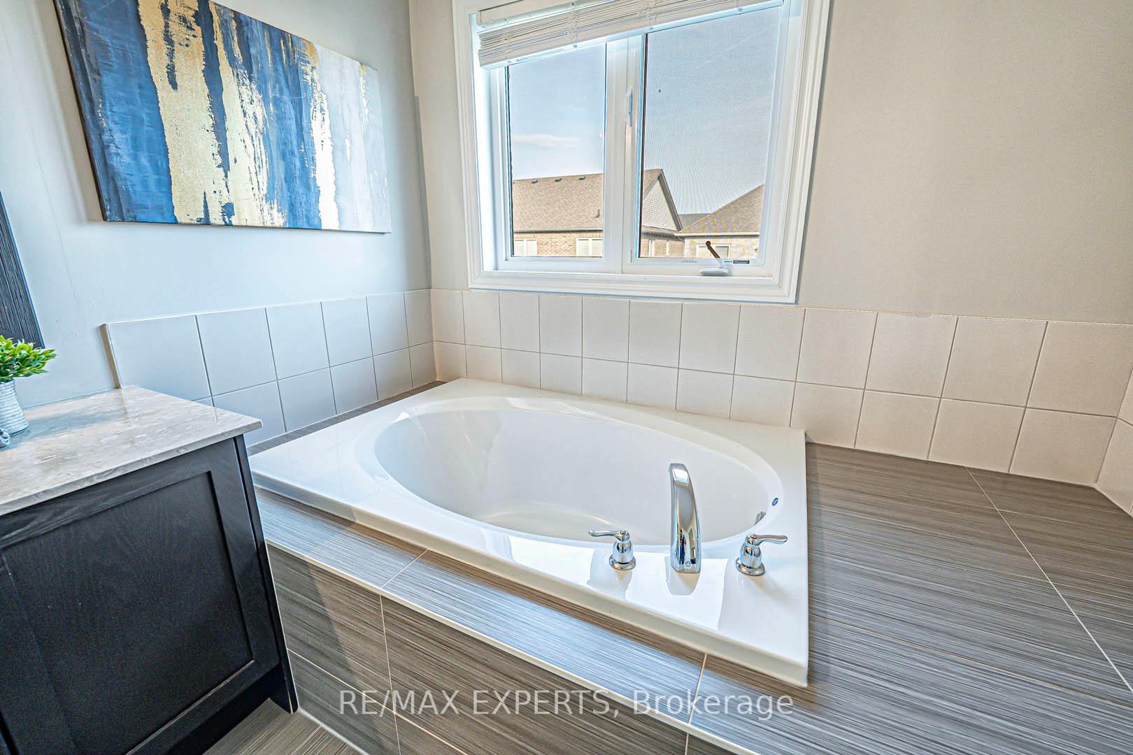 Photo 22 of 34 Wellman Crescent, Caledon, Rural Caledon — HOMEH