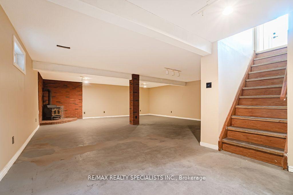 Photo 20 of 163 Hazelglen Drive, Kitchener — HOMEH