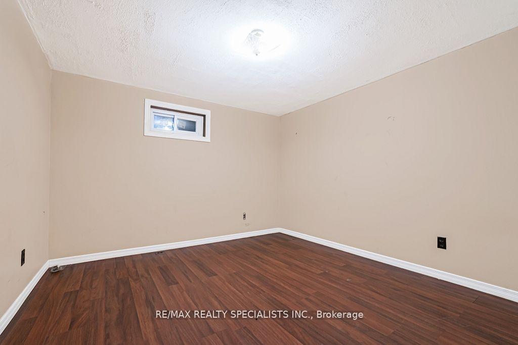 Photo 21 of 163 Hazelglen Drive, Kitchener — HOMEH