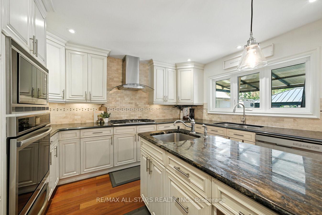 Photo 3 of 47 Carlan Drive, Scugog, Port Perry — HOMEH