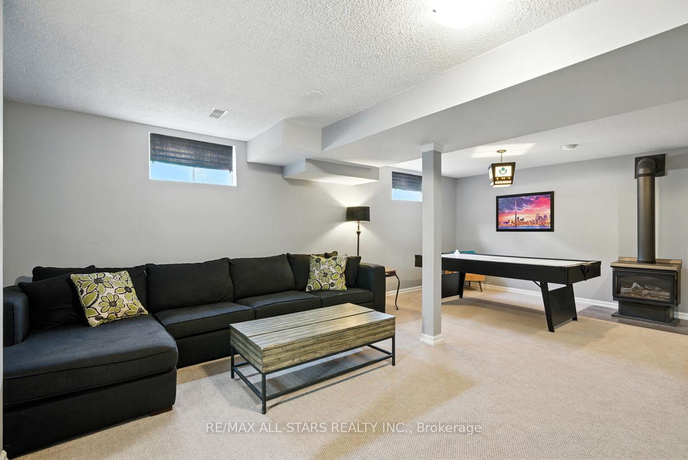 Photo 21 of 47 Carlan Drive, Scugog, Port Perry — HOMEH