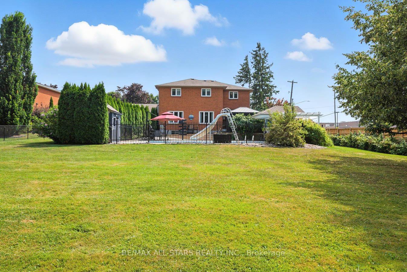 Photo 32 of 47 Carlan Drive, Scugog, Port Perry — HOMEH