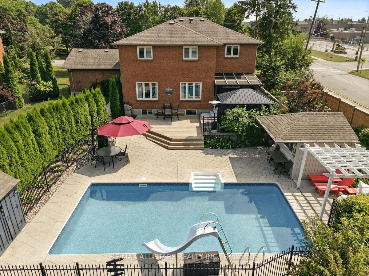 Photo 35 of 47 Carlan Drive, Scugog, Port Perry — HOMEH