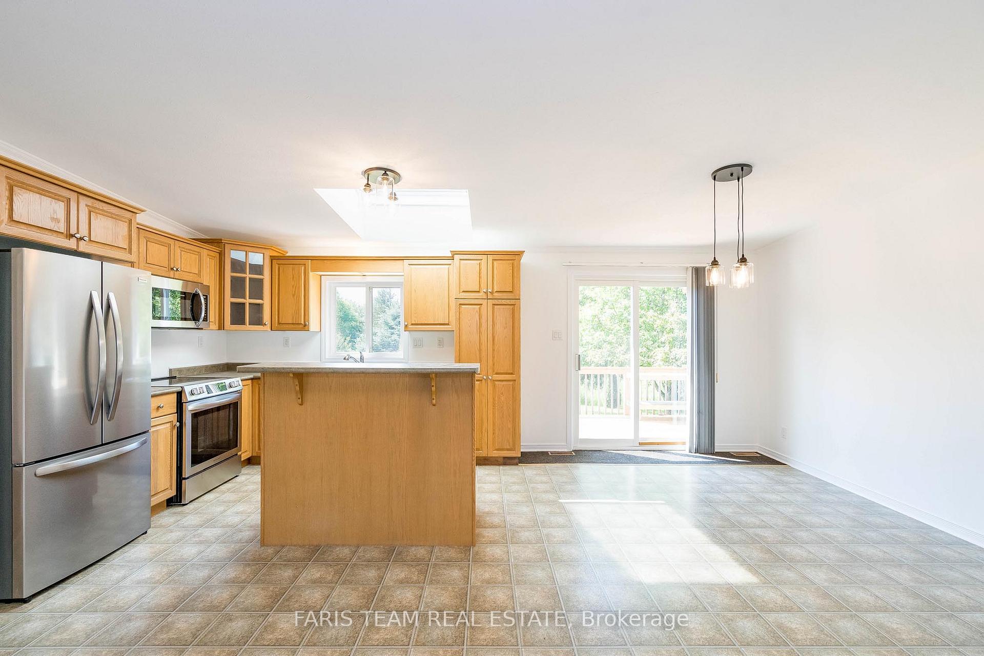 Photo 3 of 33 Rue Helene, Tiny, Lafontaine — HOMEH