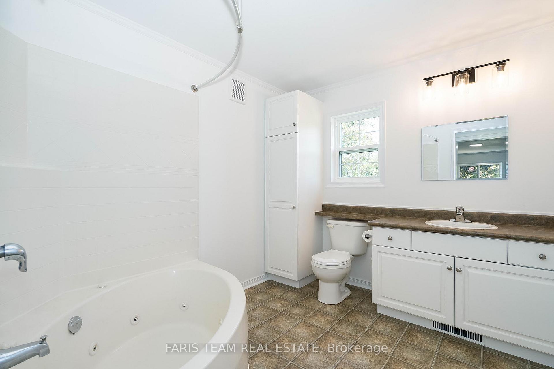 Photo 12 of 33 Rue Helene, Tiny, Lafontaine — HOMEH