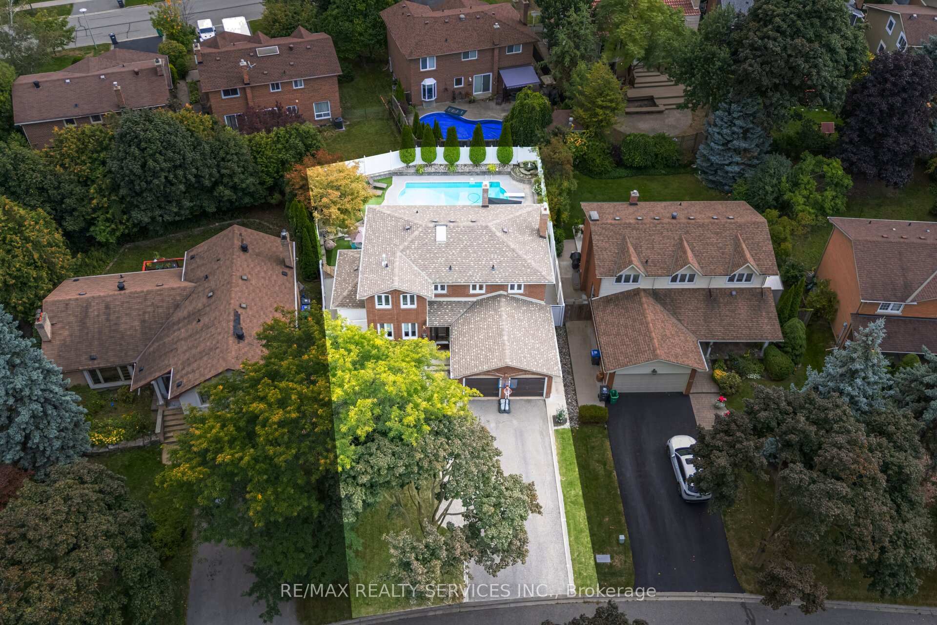 Photo 5 of 54 Maidstone Crescent, Brampton, Central Park — HOMEH