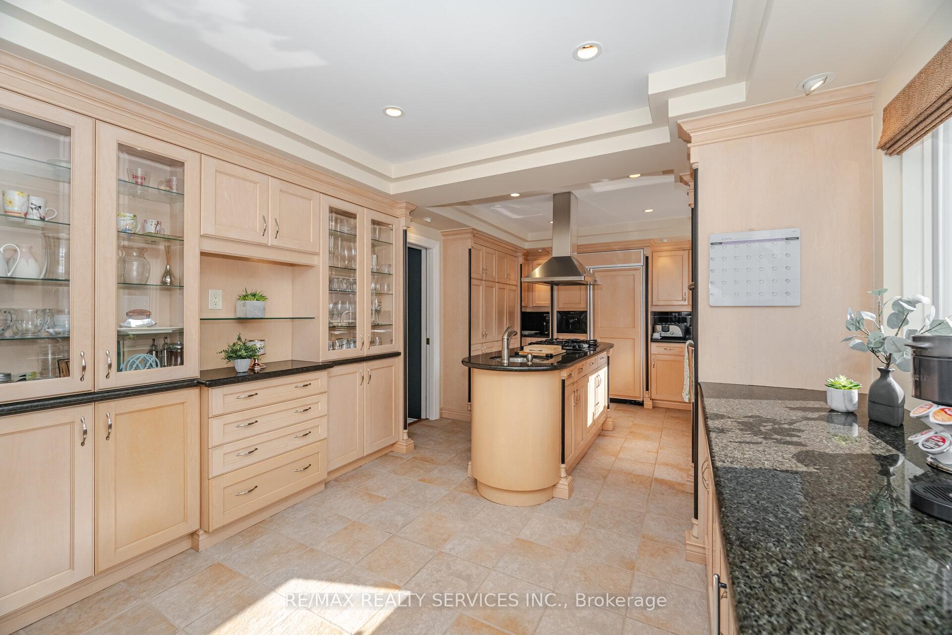 Photo 8 of 54 Maidstone Crescent, Brampton, Central Park — HOMEH