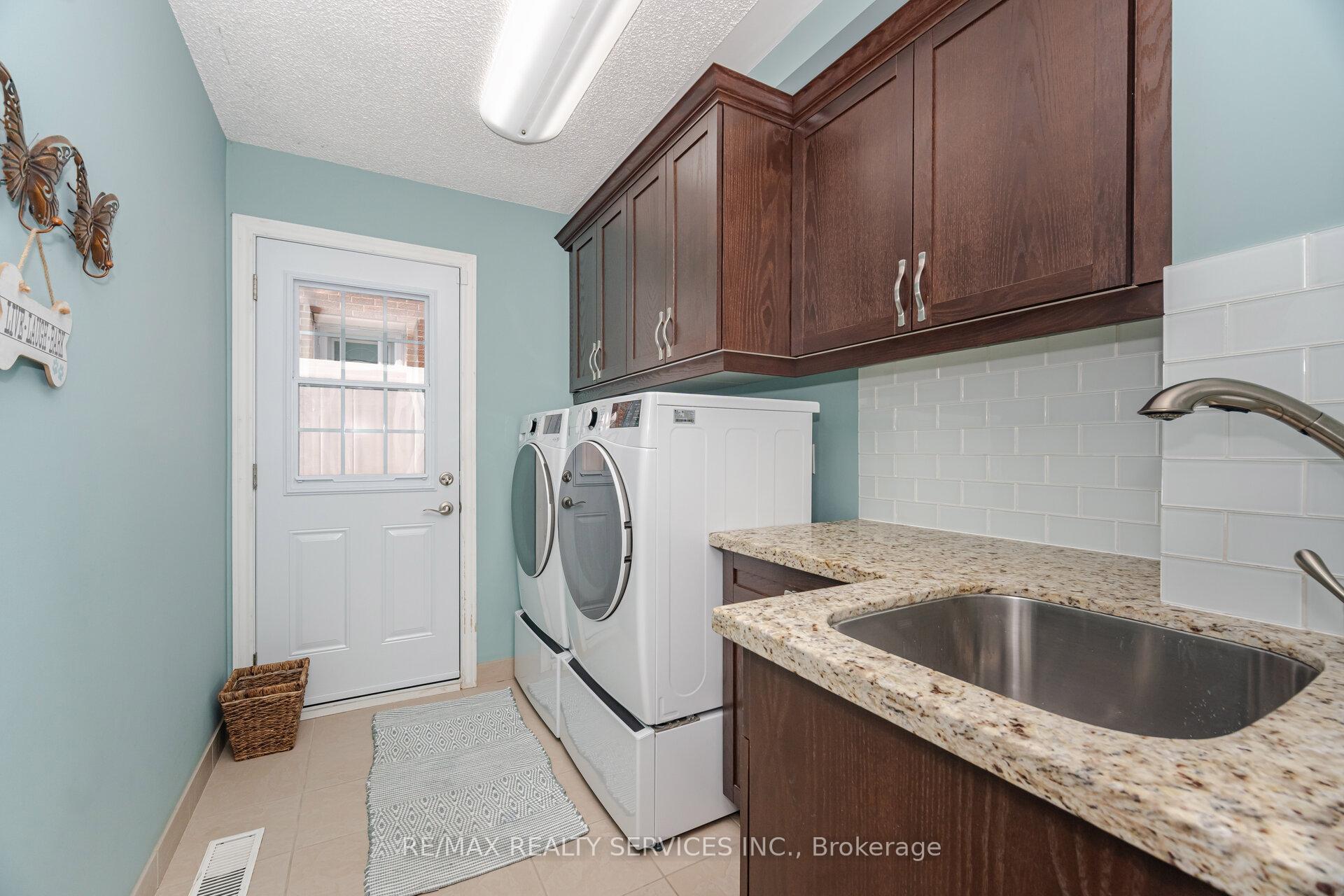 Photo 11 of 54 Maidstone Crescent, Brampton, Central Park — HOMEH