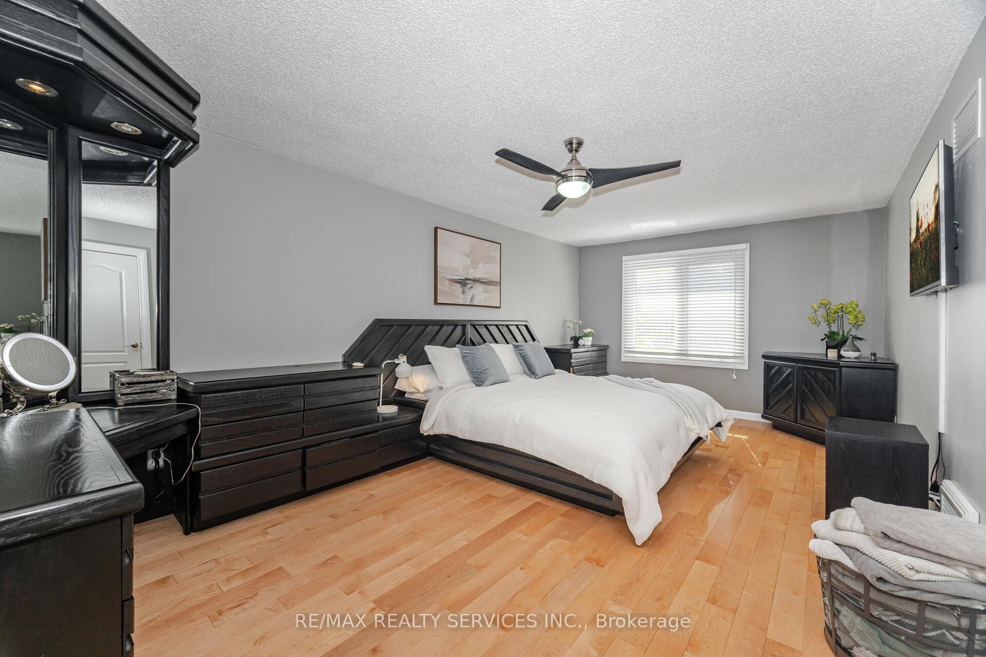 Photo 23 of 54 Maidstone Crescent, Brampton, Central Park — HOMEH