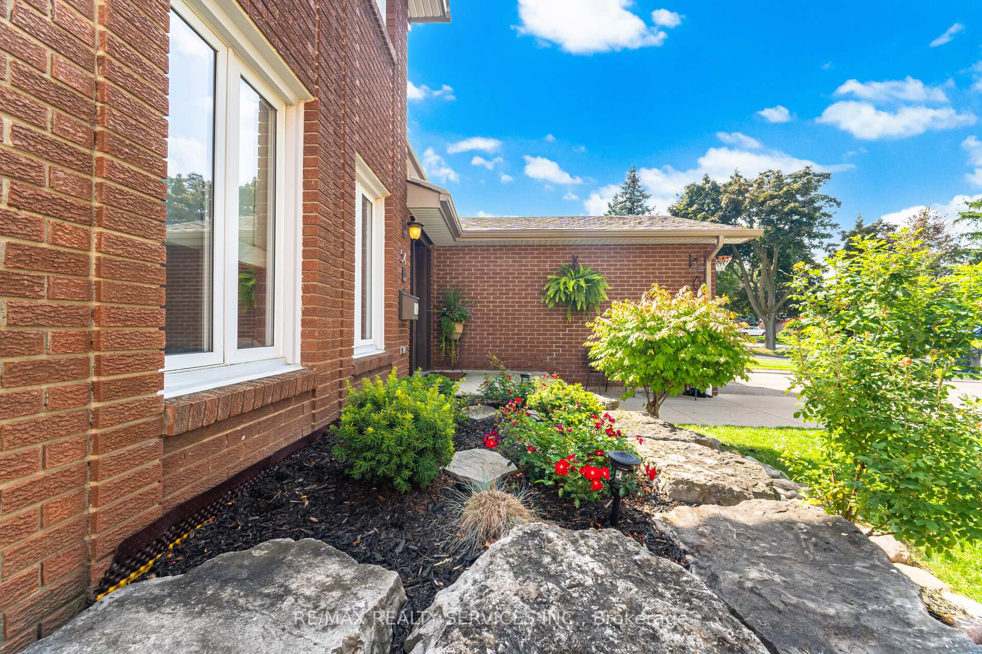 Photo 41 of 54 Maidstone Crescent, Brampton, Central Park — HOMEH