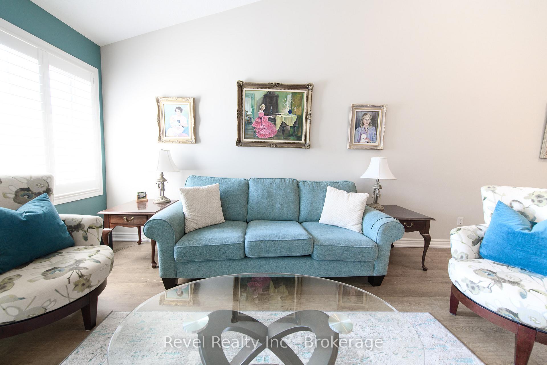 Photo 6 of 22 Ivy Crescent, Wasaga Beach — HOMEH