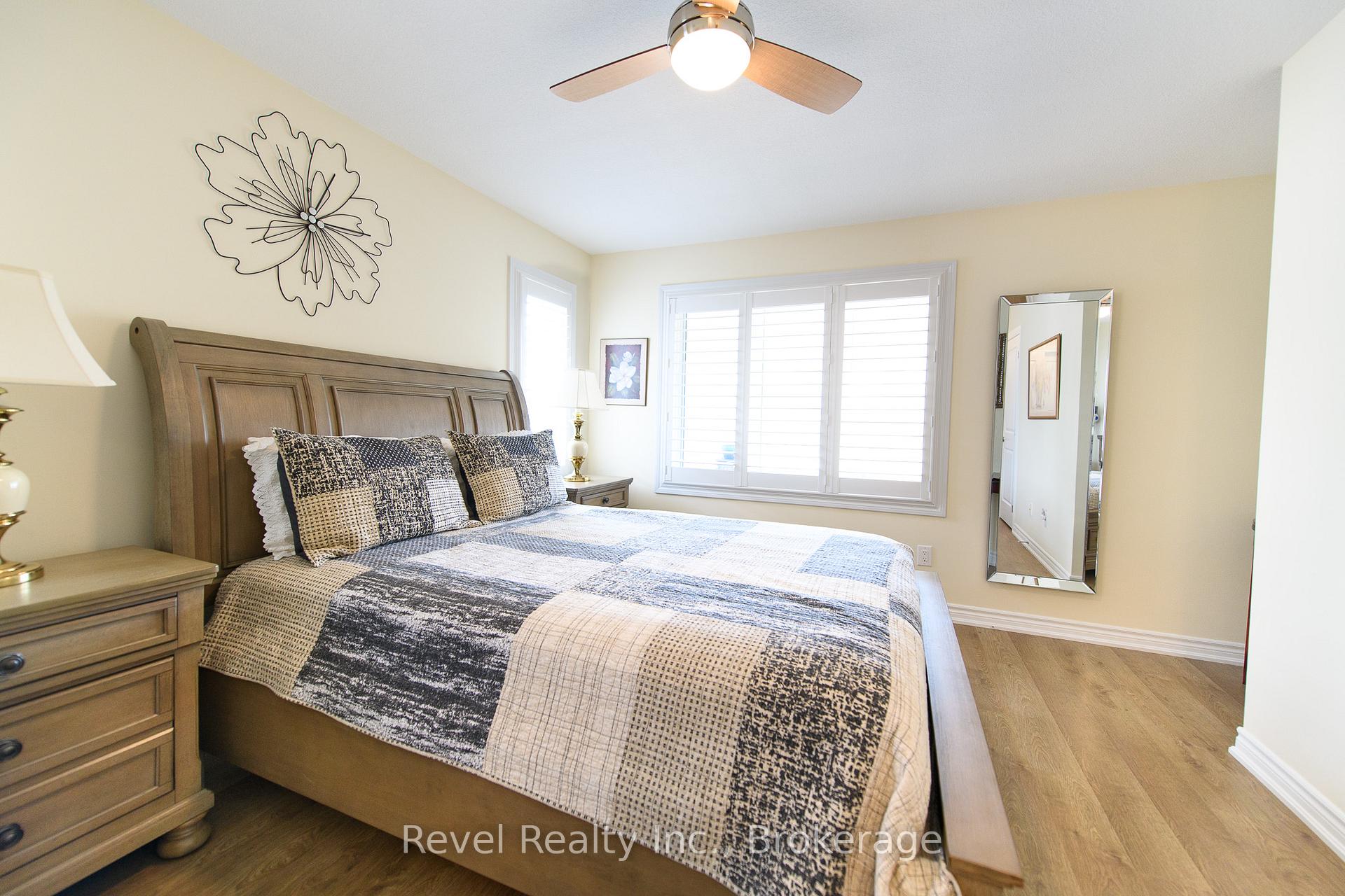 Photo 11 of 22 Ivy Crescent, Wasaga Beach — HOMEH