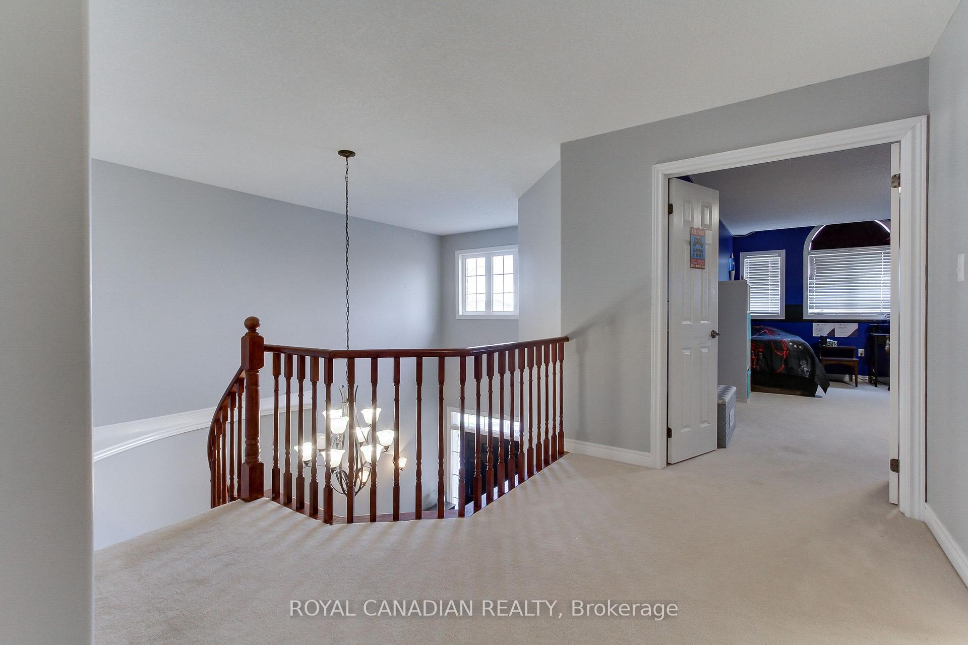 Photo 28 of 20 Parisian Crescent, Barrie, Innis-Shore — HOMEH