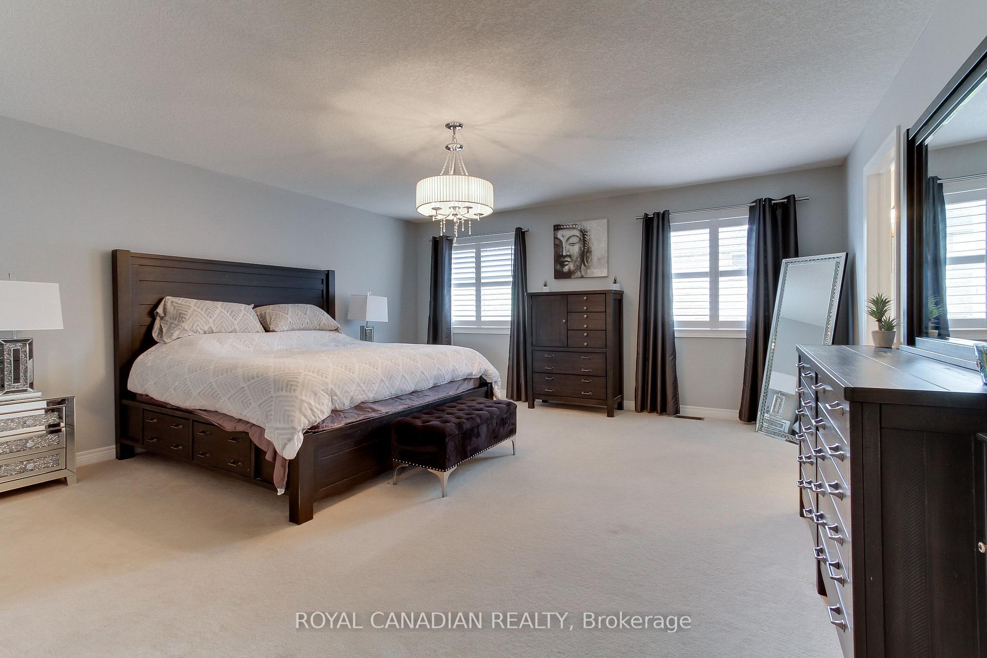 Photo 26 of 20 Parisian Crescent, Barrie, Innis-Shore — HOMEH
