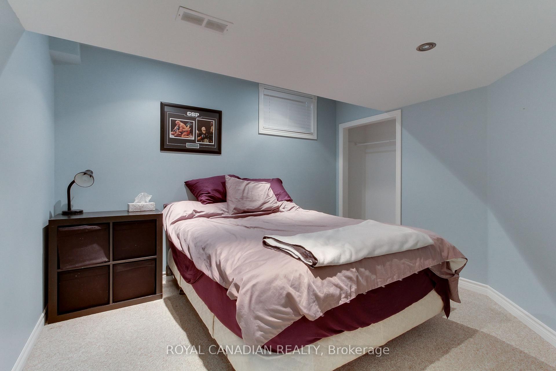 Photo 42 of 20 Parisian Crescent, Barrie, Innis-Shore — HOMEH